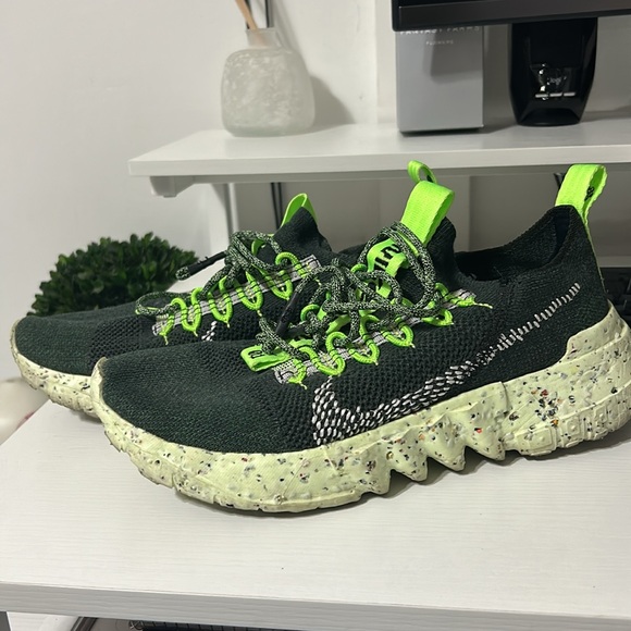 Nike Space Hippie 01 Carbon Green - Picture 2 of 3